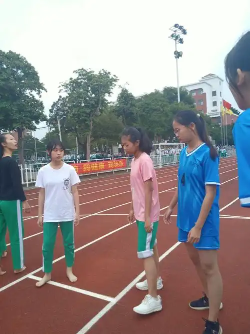 嘉积中学第十届田径运动会 ——初三(2)