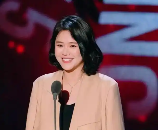 《你是我的城池营垒》《江照黎明》中,都能看到"微胖"的马思纯同样