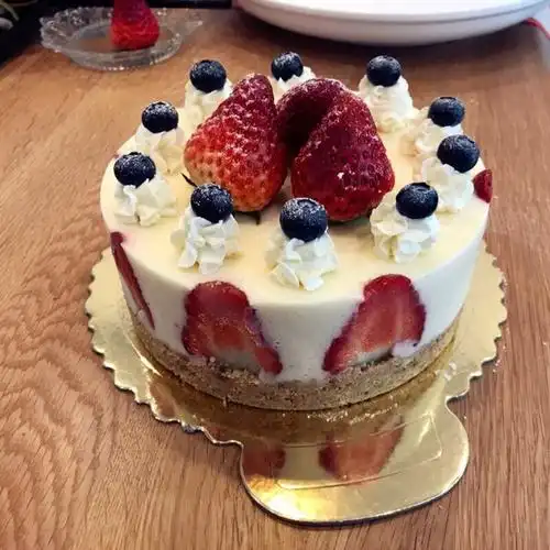 北青萝rita做的超简单的草莓芝士蛋糕