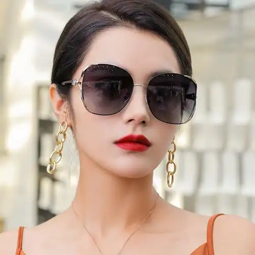 轻奢品牌太阳镜女2021年新款圆脸时尚偏光眼镜墨镜女大脸显瘦金框渐变