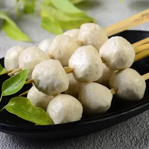 鱼丸小吃串串10串连锁超市便利店供应关东丸子鱼丸