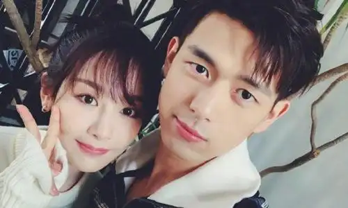 李现凌晨微博公布恋情女朋友还是我们熟悉的她