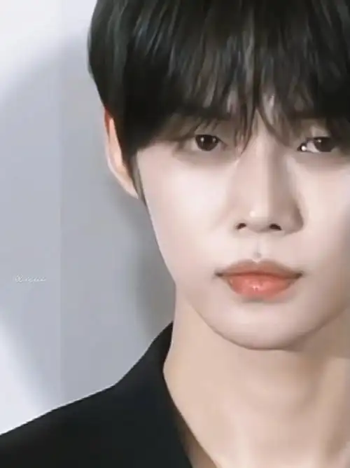 然竣尼今日tma红毯美貌混剪黑发美鼠