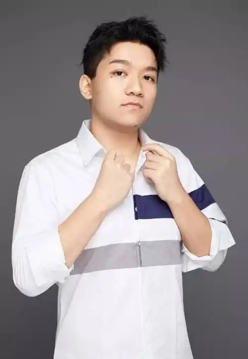 尤浩然个人资料简介_写真图片_最新消息动态 - 魅图之家