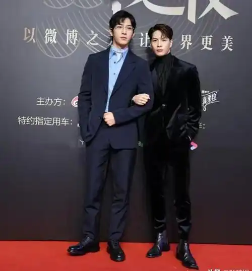 超人气男星王嘉尔,他的身高被提起的次数比颜值还多.