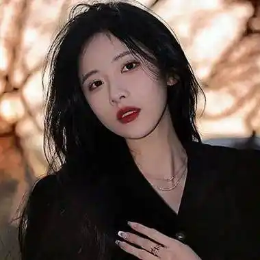 霸气的qq女生头像超拽与喜欢撞个满怀头像撞个满怀女生