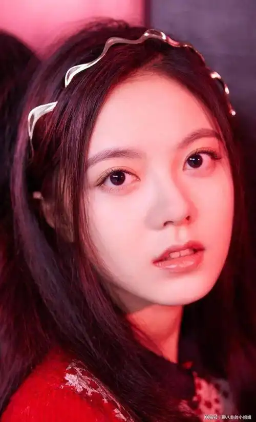 凸眼女神赵今麦真的不能再丑下去了