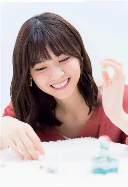 乃木坂46西野七濑写真公开 露齿甜笑令人心动