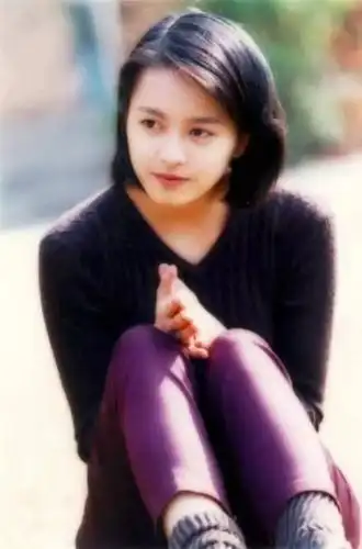 曾经的玉女掌门人丑闻不断如今爱情事业双丰收梁咏琪演唱会要开20场