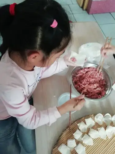 我给爸妈包馄饨