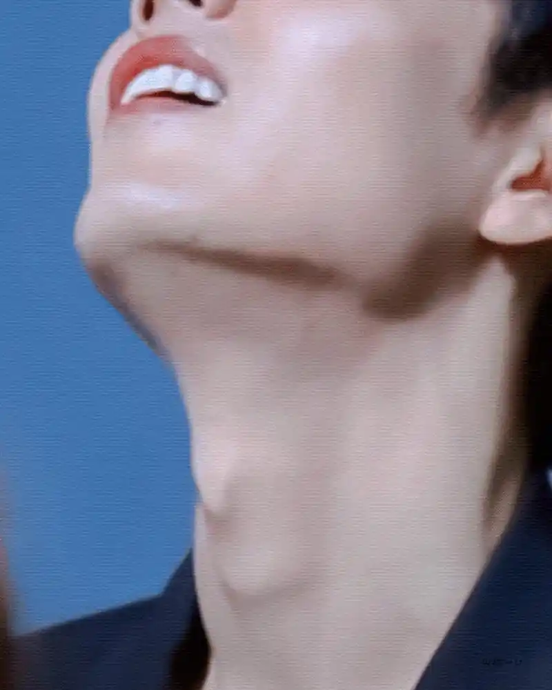 听说有人想看#肖战# 喉结小合集,这不就来了吗[期待][期待][期待]