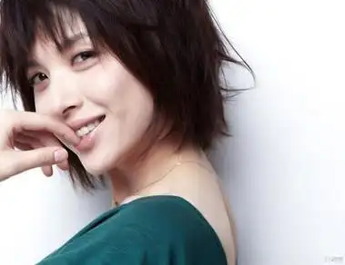 靳东老婆李佳个人简历 和靳东是二婚