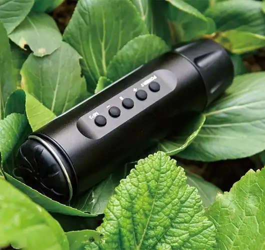 跨境供应新款多功能led手电筒usb充电插卡音乐音箱手电筒骑行手电