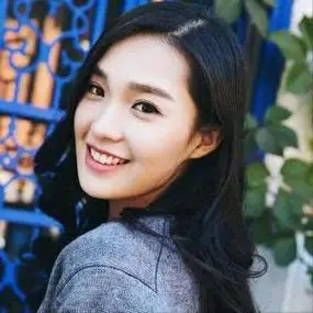 笑容甜美爱笑女生头像世界如此美丽