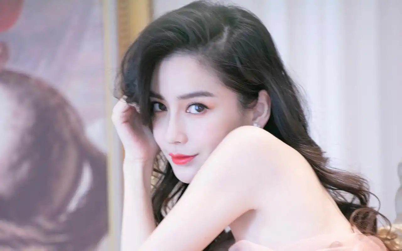 angelababy纱裙浪漫高清桌面壁纸