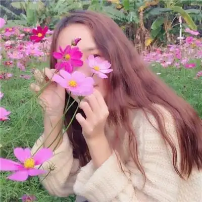 qq头像闻花正面qq头像真人拿着花的