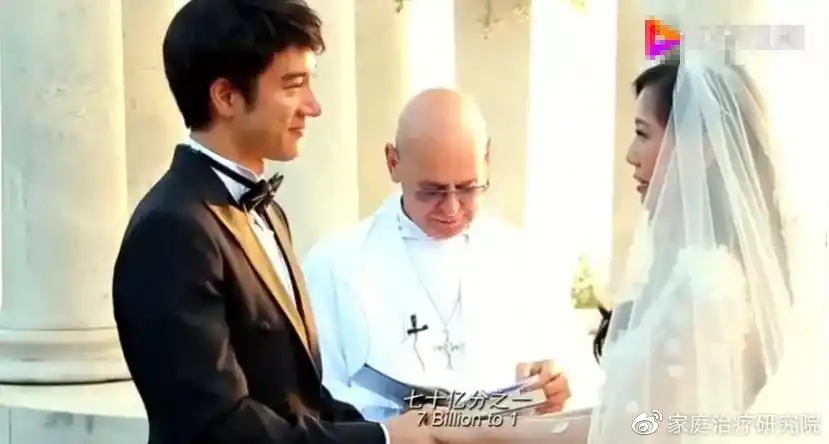 姜潮求婚麦迪娜现场曝光女方已孕晚期肚大如萝容貌变化巨大