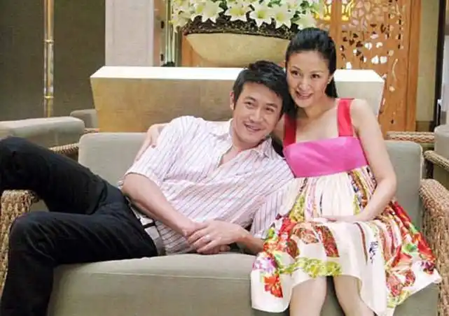 快被遗忘的女演员被老公宠了22年如今生完2个孩子后大变样了