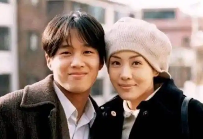 这部韩剧《妙手情天》,安在旭和金喜善出演男女主,里面还有他