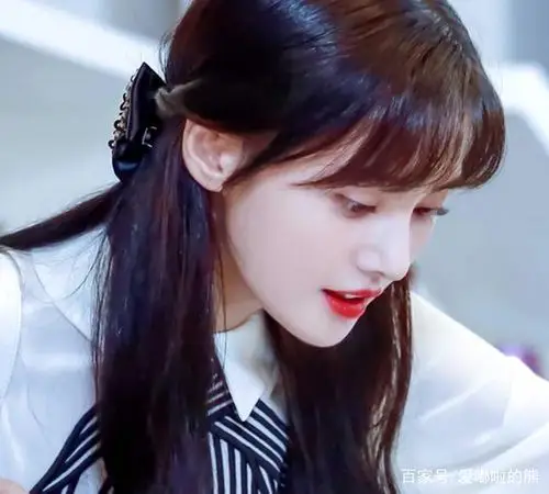 侧脸真的是太美腻了,原来郑爽这么美!