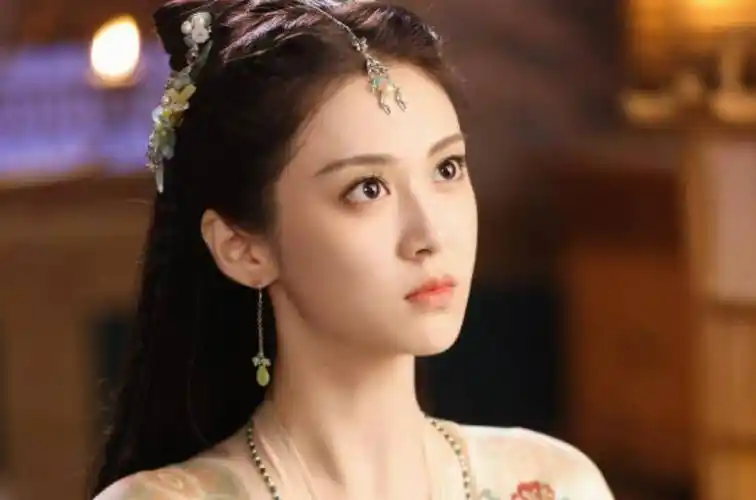 "演古装第一女子,遇到天然脸女演员,简直是降维打击_杜冰雁_观众_白冰