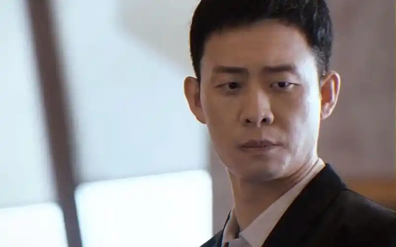 映在脸上的水光 #张译 #重生之门 #罗坚 #张译影帝