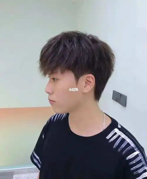 男生烫发