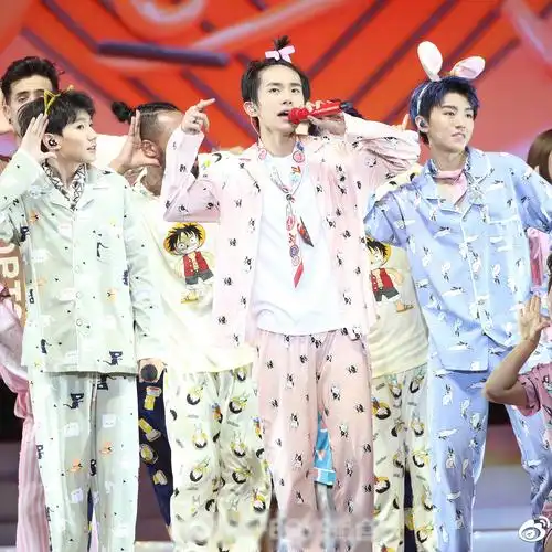 tfboys四周年演唱会同款睡衣易烊千玺王源王俊凯明星同款家居服女