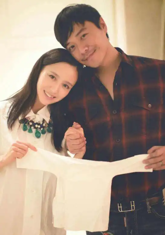 陈思诚官宣离婚并不意外佟丽娅爸爸早已透露只是网友无法接受