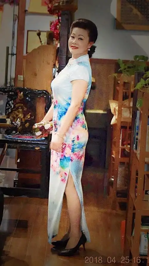 美的旋律一一(室内旗袍篇)2018.4.25 - 美篇