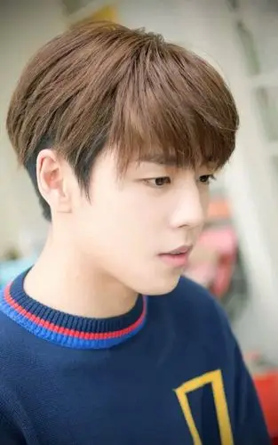 ▽ 李玹雨 图片评论 0条  收集   点赞  评论  李玹雨《隐秘而伟大》