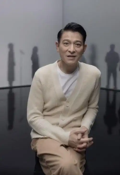 刘德华出道了40年59岁依旧拼搏在片场说自己也是会哭的普通人