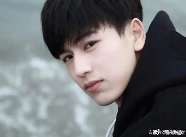 南师大校草,因撞脸李敏镐走红,还是陈瑶新剧《少女大人》男主