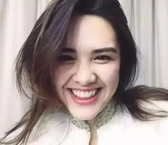 最失败的混血?钟丽缇19岁女儿被嘲比妈妈还老!姑娘招谁惹谁