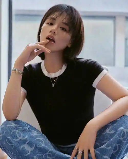 马思纯半年减重50斤肥胖导致高血压等病症以为自己已告别演戏