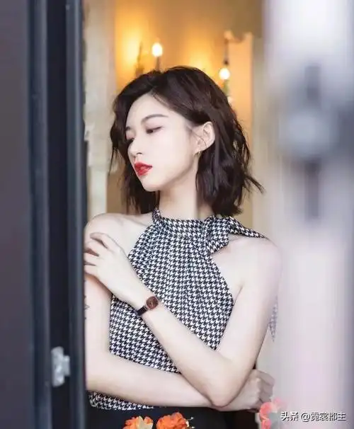 木马卷适合短发女生吗,女生发型木马卷(木马短烫,气质微微卷)