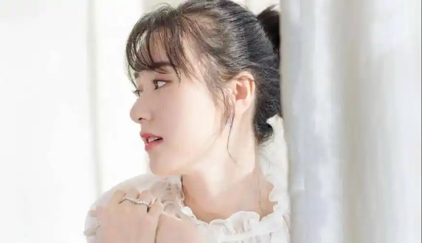 袁冰妍:凭《琉璃》一举成名,走上新晋小花的行列_张艺兴_时成毅