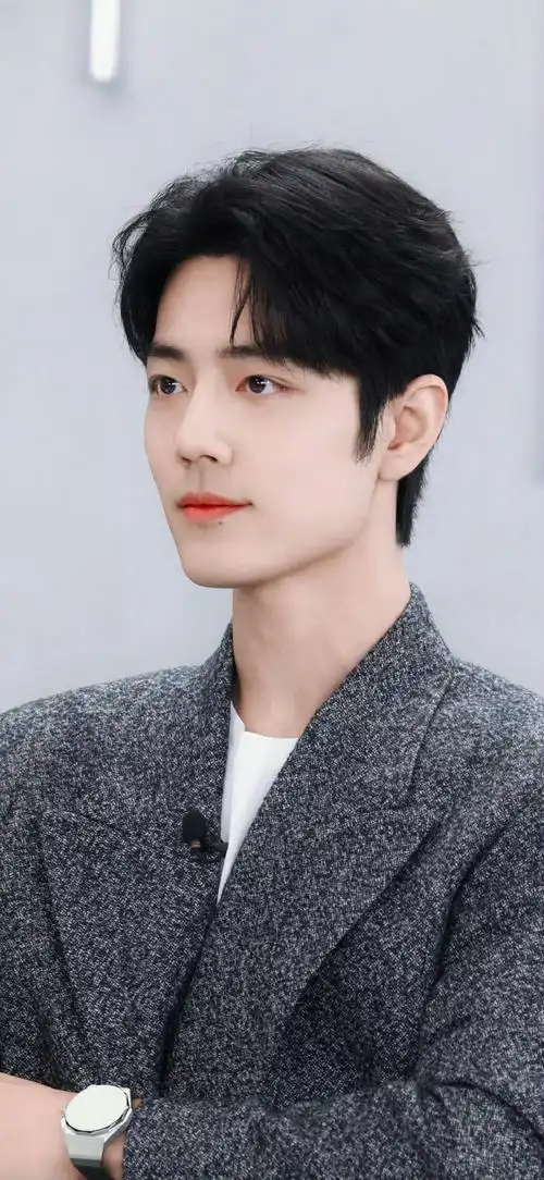 肖战超话#肖战王玉雯超星星学园旧照##肖战#早安,小王子@x玖少年团肖