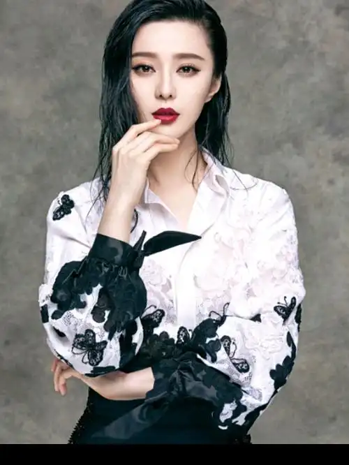 范冰冰晒价值一个亿的脸首次正面回应"整容"