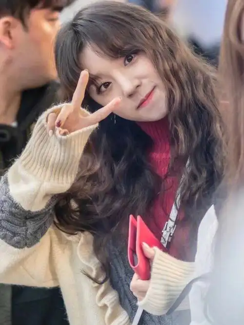 宋雨琦的(曲琦)@宋挽琦.视频审核员.