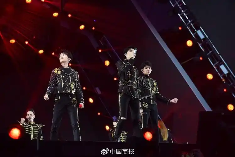 图为tfboys组合四周年演唱会现场.(图片由cnsphoto提供)