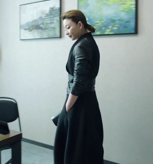 正青春桃林睿同款气质拼接皮衣连衣裙腰带性感长裙连衣裙