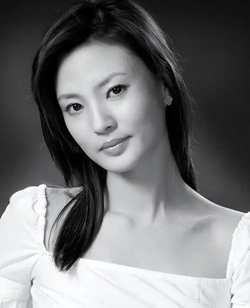 刘芳菲:梦想之光闪耀央视主持人圈