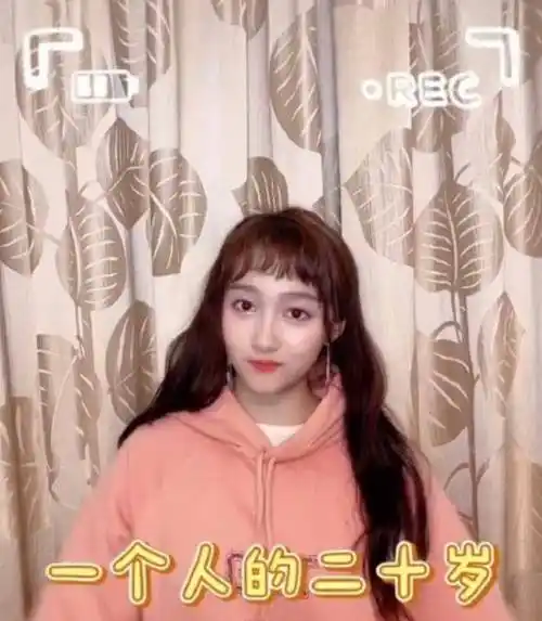 杨幂为关晓彤宣传新剧,对关晓彤的称呼成亮点,这是承认自己老了?