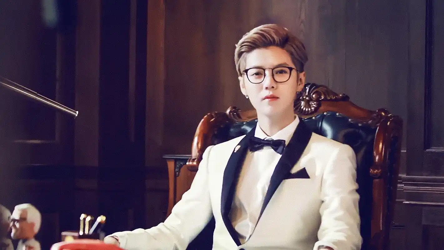 清新鹿晗广告壁纸_美食都比不上鹿晗