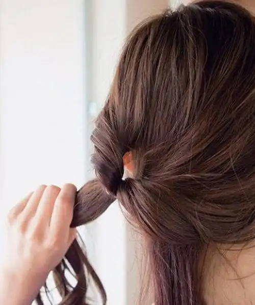 简单有气质的蓬松编发图解片