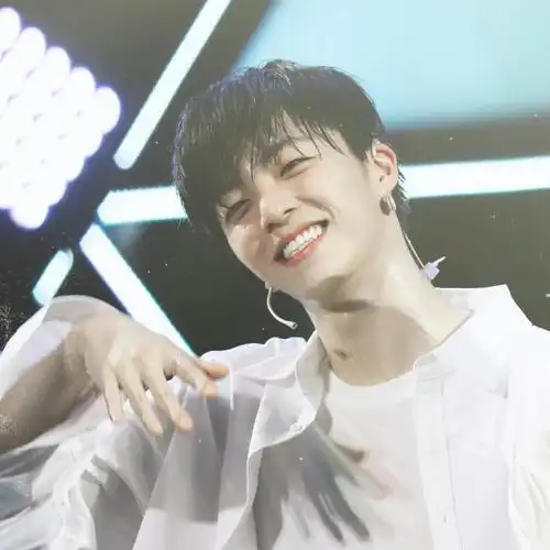 陈立农超甜笑容合集来啦给你治愈超能量