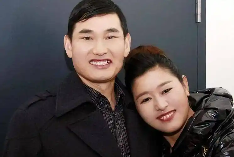 11年前,那个说不会抛弃"糟糠之妻"的朱之文,履行承诺了吗?