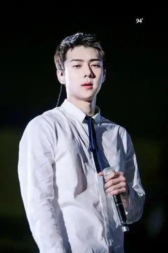 只有我自己特别能get吴世勋的短寸吗?(图片已更新)