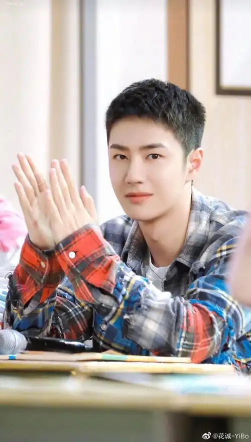 王一博天天向上#/#王一博#不知道这次王一博的短发会留多久,一些天天